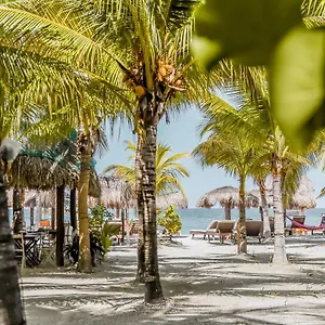 4* Hotel Zomay Beachfront